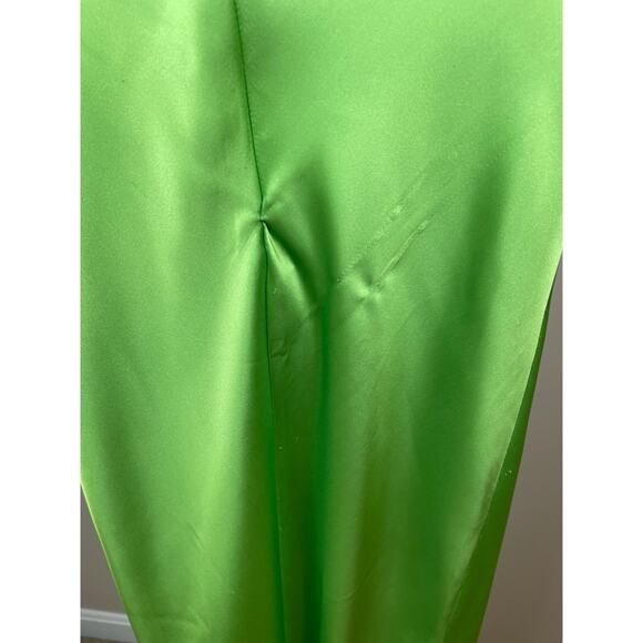 KHANUMS Halter Neck Crystal Embellished Deep V Pear Green Maxi Gown Size XS - Picture 13 of 16